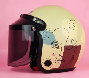 helm wanita terlaris