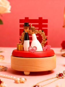 Happy Wedding Rotating Music Box Wooden Musical Box Gift for Girlfriend Boyfriend New Bride Groom Creative Festival Supplies