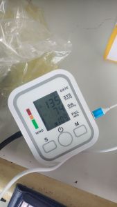 Máy đo huyết áp có giọng nói tiếng việt sử dụng pin lẫn sạc điện thoại