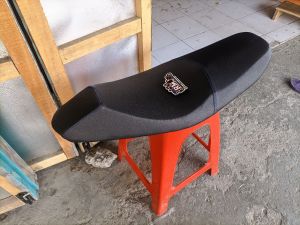 JOK SATRIA ROADRACE BEDUNDUNG KULIT AMPLAS BENANG BIRU