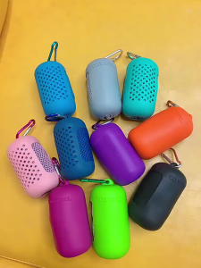 Khăn Lạnh Làm Mát Cấp Tốc Kèm Hộp Silicon & Móc Treo – Thoáng Khí Gọn Nhẹ – Cho Thể Thao Du Lịch