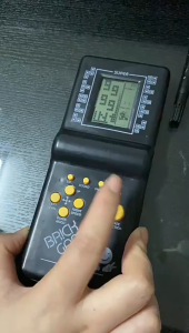 HEVEA  Nostalgic Childhood Brick Game Console 9999 in 1 Multi-Mode Handheld Konsol Permainan Brick Game  童年怀旧掌上游戏机