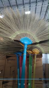 ไม้กวาดดอกหญ้า แบบหนาพิเศษ หัวพลาสติก เย็บ3ชั้น(1อัน)