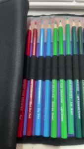 A Set of Oil-based Water-soluble 72-color Colored Pencils for Sketching and Drawing Stationery