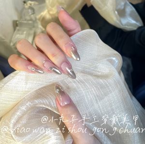 Luxurious Gradient Gold Shiny Diamond Nail Tips Handmade Wearable Bright Color Series Magic Mirror Powder Nail Art Accessories