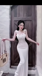 Đầm body chất Tăm dài hai dây ôm dáng đính hoa nổi 3d mặc đi biển đi chơi đi tiệc cực kỳ nổi bật