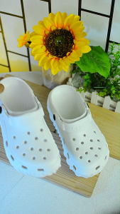 AKIRA Comfortable Breathable Clogs & Non-Slip Slippers for Men