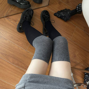 Wisell ถุงเท้ายาวเลยเข่า แฟชั่นโลลิต้า ถุงเท้าสาวน่ารัก Knee High Socks