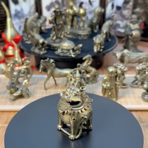 Tượng Đồng Thau Hình Lư Hương Thú - Kích Thước: 3.5 x 5.46cm