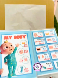 【Cocomelon Trilingual Vocabulary Busy Book｜双语 • 三语 词汇安静书】Sticker Book•忙碌书｜幼儿教育｜Preschool Learning