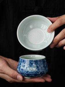 ชุดกรองชาเคลือบเซรามิกสีน้ำเงินพร้อมถ้วยแบ่งปันอเนกประสงค์สำหรับโต๊ะดื่มชา ผลิตจากวัสดุเซรามิก เครื่องประดับสำหรับโต๊ะดื่มชาแบบทำมือ