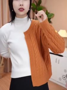 Round Neck Loose Thickened Sweater Coat