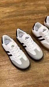 Sneakers Wanita Sporty Mesh Putih Polos dengan Aksen Stripe dan Sol Berlubang