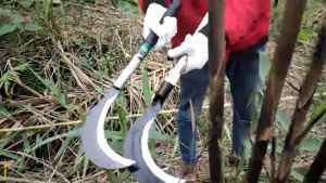 Gardening Tools Sickle Knife Steel Handle 2 in 1 Oil Palm Sickle Knife Pisau Sabit Kelapa Sawit