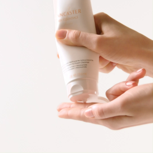 แลนแคสเตอร์ คลีนเซอร์ สกิน เอสเชี่ยล ซอฟเทนนิ่งครีม ทู โฟม 150มล.