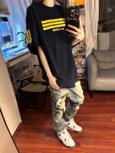 เสื้อยืดคอกลมแขนสั้นผ้าฝ้ายแท้พิมพ์ลายตัวอักษรสไตล์สตรีทอเมริกันสำหรับผู้หญิงในช่วงฤดูร้อน เสื้อยืดทรงหลวมสำหรับคู่รัก