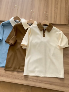 เสื้อโปโลแขนสั้นลายวาฟเฟิลสไตล์เกาหลี สีตัดกัน ดีไซน์หลวมๆ สบายๆ สำหรับสไตล์แคชชวล พรีเมียม ทันสมัย และเข้ากับได้ทุกลุค