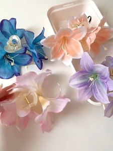 LOYO 3D Vivid Purple Lily Flowers Bun Hair Claw Clip Back of Head Ponytail Clip Hair Accessories for Women Summer Beach Photograph