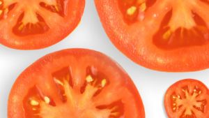 Fresh Skinlab Tomato Glass Skin Micro Polish Facial Scrub (100 ml)