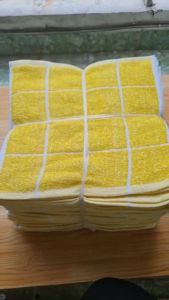 Khăn 4 ô vàng Mohala kích thước 28x28 chất liệu 100% cotton làm khăn lau cao cấp.