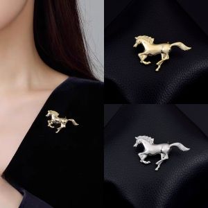 Elegant Embroidered Horse Brooch Pin Fashionable Lapel Pin Badges for Mens Suit Personality Horse Themed Accessory