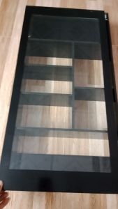 kệ gỗ treo tường cửa kính trượt tiện lợi