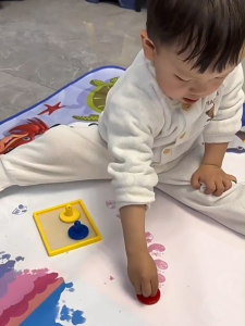 พรมน้ำสำหรับเด็กพรมสีน้ำใสขนาดใหญ่พรมพรมวิเศษผ้าใบน้ำผืนผ้าใบเด็กเล่นน้ำกราฟฟิตีซ้ำ ๆ