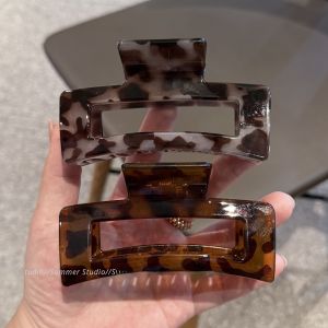 กิ๊บติดผมลายเสือดาวสี่เหลี่ยมสไตล์เรโทรสำหรับผู้หญิง กิ๊บติดผมหัวปลาฉลามระดับไฮเอนด์ เครื่องประดับผม สไตล์เรโทร ลายเสือดาว