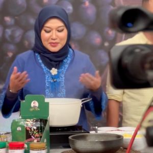 RASA ROSZ Sambal Sambal Kering Ikan Bilis Berapi- Sedia Dimakan Sambal travel - Sambal rangup