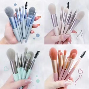 SST - Set 8 Cọ Trang Điểm Mini Màu Kem Dễ Mang Theo