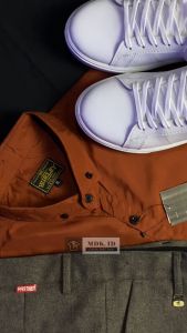 Kemeja Pria Lengan Pendek Polos Warna Merah Bata Teracotta Slimfit Casual Hem Pria Pendek Formal