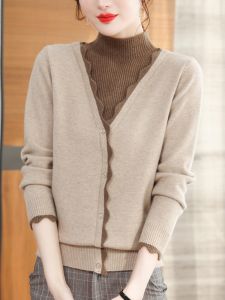 เสื้อสเวตเตอร์ถักคอสูงแบบปลอมสองชิ้นสำหรับผู้หญิง ทรงหลวม แขนยาว ปกติ ฤดูใบไม้ร่วง 2024 เสื้อคลุมกันหนาวแบบสวมหัว