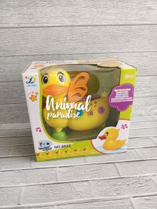 mainan bebek batrai jalan dengan musik