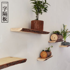 ชั้นวางของติดผนังแบบเรียบง่ายและทันสมัยสำหรับห้องนอนและห้องนั่งเล่น ชั้นวางของตกแต่งผนังด้วยไม้เนื้อนุ่ม