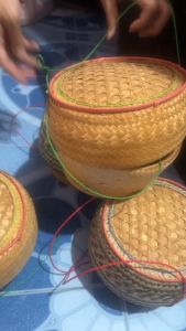 กระติบข้าว กระติบข้าวเหนียว ลายดอกพิกุล ขนาดเล็ก กว้าง 5 นิ้ว