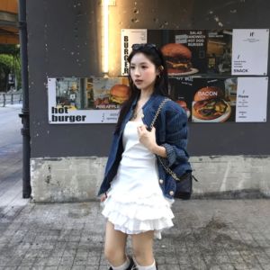 Retro Korean Style Loose Fit Denim Short Jacket Beautiful Unique Top for Small Figures Autumn Fashion Ladies Premium Look