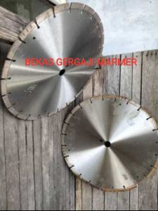 GERGAJI MARMER BEKAS DIAMETER 35/40 CM