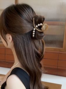Acrylic Rhinestone Pearl Grip Female 2023 New Arrival Back Head Updo Hairpin Simple Graceful Updo Shark Clip