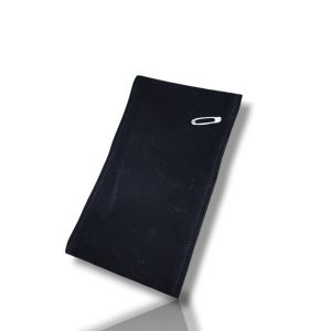 ปลอกแขนดำ ปลอกแขนไว้ทุกข์ สำหรับใส่ชุดปกติขาว ปลอกแขนดำข้าราชการ ขนาด12 Cm*22 Cm. เนื้อกำมะหยี่ แถมเข็มกลัดให้พร้อมใช้งาน