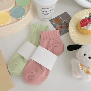 ถุงเท้ากีฬาผู้หญิงสีลูกกวาด ผ้าฝ้ายแท้ 100% ระบายอากาศได้ดี ป้องกันกลิ่น ถุงเท้าสั้น ถุงเท้าครึ่งแข้ง ฤดูใบไม้ผลิและฤดูใบไม้ร่วง