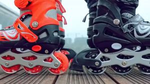 Dofia Childrens single flash set roller skates full set of male and female student roller skates adult roller skates adjustable skates gift gifts high-quality PP+sponge+aluminum alloy material