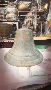 ระฆัง ทองเหลือง สนิม เขียว เก่า (โรงเรียน 8 นิ้ว) R043