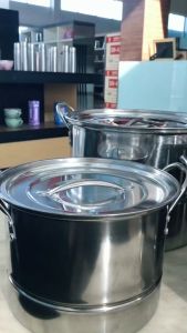 RRS ชุดหม้อ สแตนเลส หม้อสตูว์ หม้ออเนกประสงค์ พร้อมแผ่นรองนึ่ง 4ใบ/ชุด - เครื่องครัว