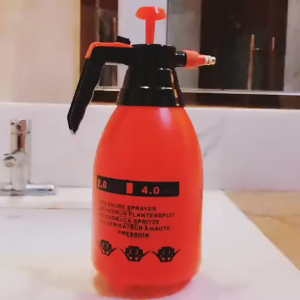 High Pressure Spray Plastic Bottle 2L Garden Watering Pressure Sprayer 高压喷水壶