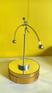 Đồ decor Con lắc tự cân bằng Newton vật lý vĩnh cửu để bàn đồ chơi khoa học trang trí phòng khách - T0503