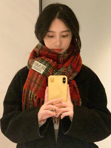 ผ้าพันคอสีสันสดใสแบบเกาหลีสำหรับฤดูหนาว ผ้าคลุมไหล่แบบอเนกประสงค์สำหรับผู้หญิง ผ้าพันคอแบบมีจี้สำหรับนักเรียน บรรยากาศของคริสต์มาส ผ้าคลุมคอแบบมีจี้สำหรับผู้ชายและผู้หญิง