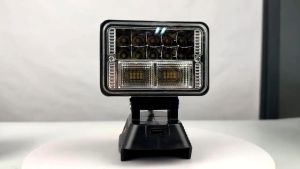 Lampu darurat luar High Lumens Paling Kuat Isi Ulang Lampu Flash Super Terang Tahan Air Dapat Diperbesar Berkemah Terbaik