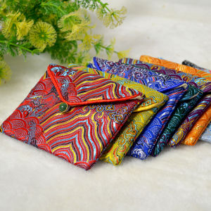 High-End Embroidered Jewelry Storage Bag Bracelet Jewelry Packaging Thickened Fabric Bag for Beads And Cards Square Shape