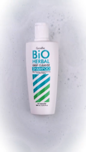 แชมพู แชมพูสมุนไพร คุมมัน ขจัดรังแค แชมพูสำหรับผมมัน ทำความสะอาดได้ล้ำลึกทั้งผมและหนังศรีษะ ลดกลิ่นอับชื้น กิฟ ฟารีนBio Herbal Deep Cleanse Shampoo (200ml.)