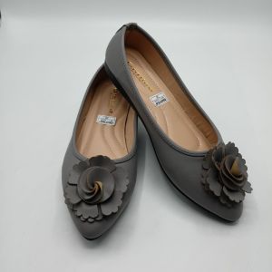 Gratica Sepatu Wanita Flat Shoes Aksesoris Bunga B05 B